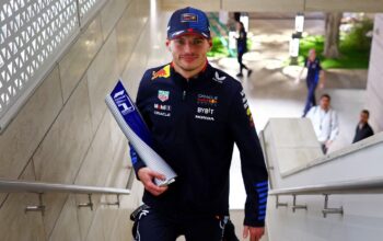 Max Verstappen Lempar Candaan Soal Mesin 2026: “Saya Masih Desain Piston di Pabrik”
